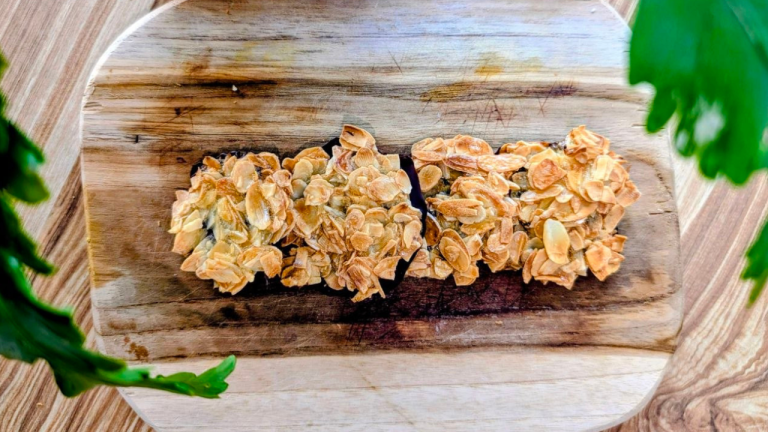 Ma recette de tuiles aux amandes maison : croustillantes et irrésistibles par en-cuisine-avec-julie.com